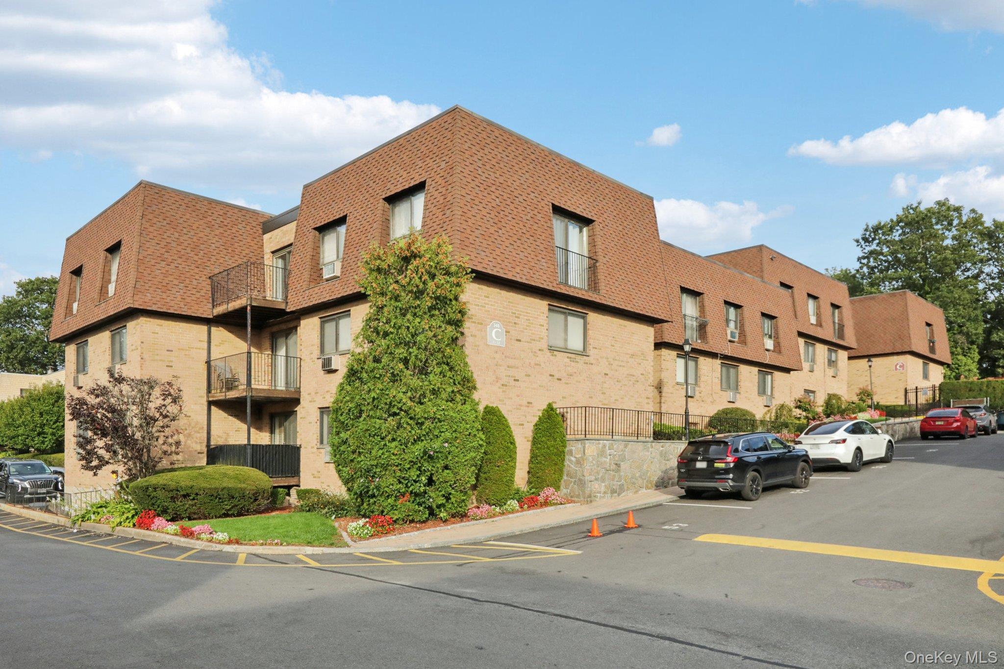 348 Central Park Avenue # C-24, Scarsdale, NY 10583