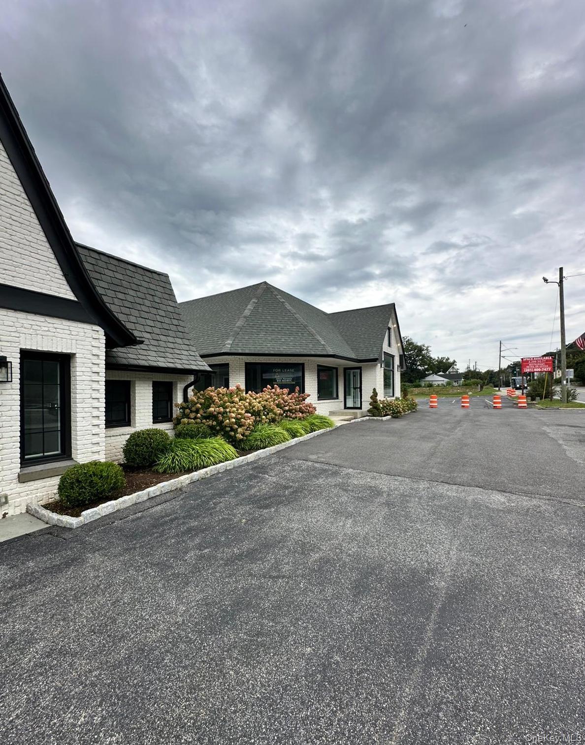 194 NY 17, Tuxedo Park, NY 10987