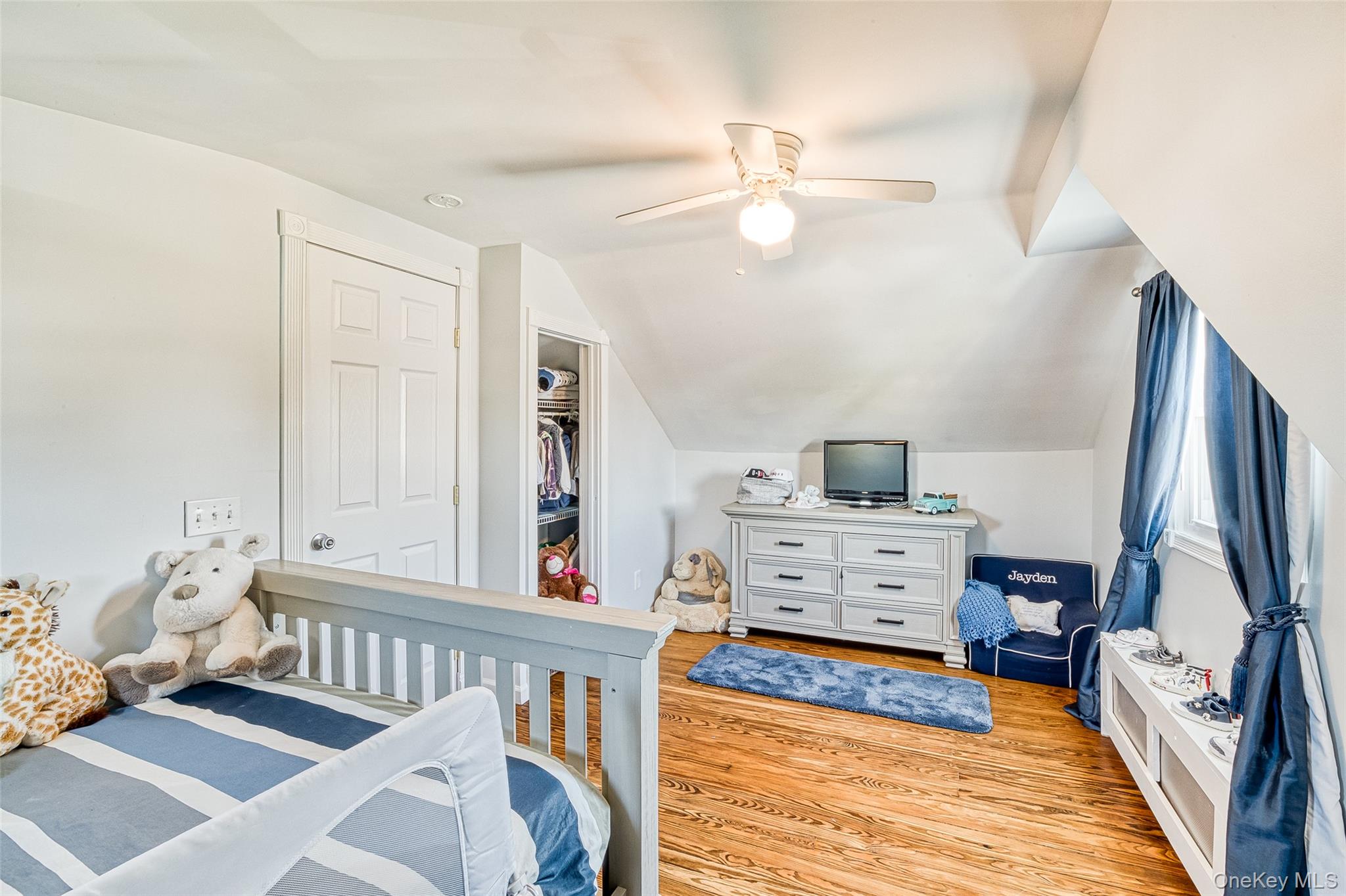 210 11th Street, West Babylon, NY 11704