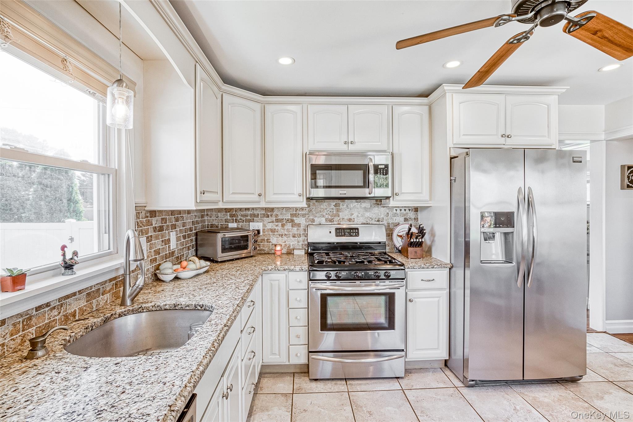 210 11th Street, West Babylon, NY 11704