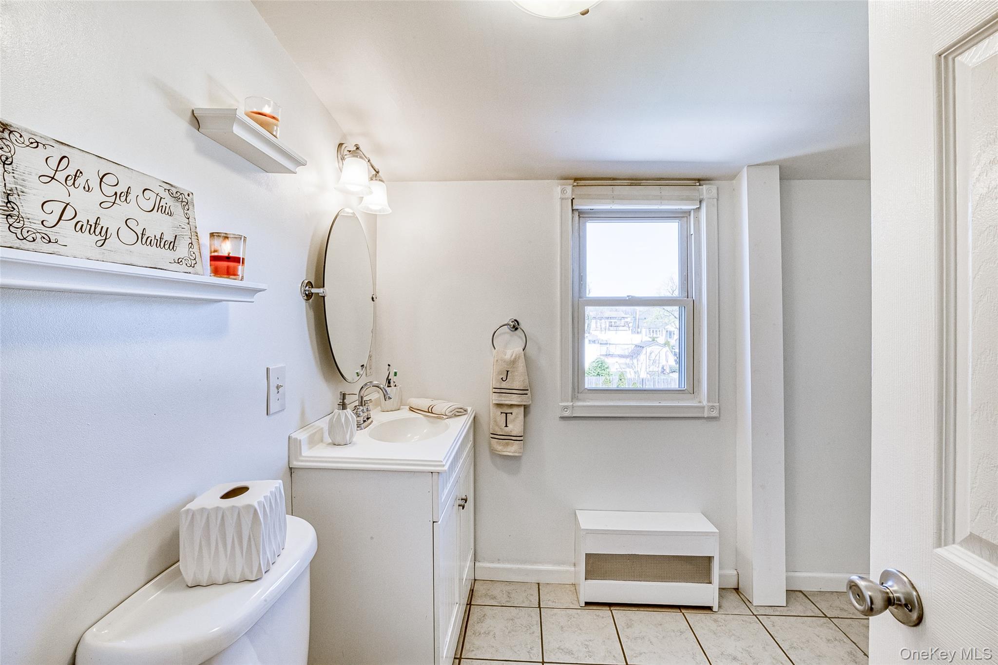 210 11th Street, West Babylon, NY 11704