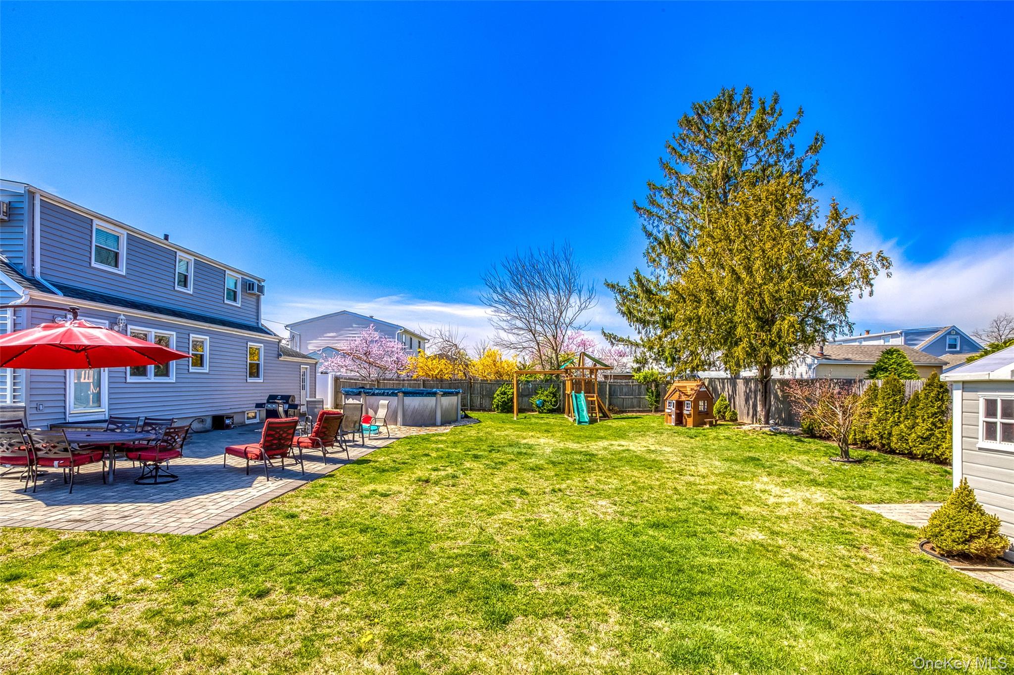 210 11th Street, West Babylon, NY 11704