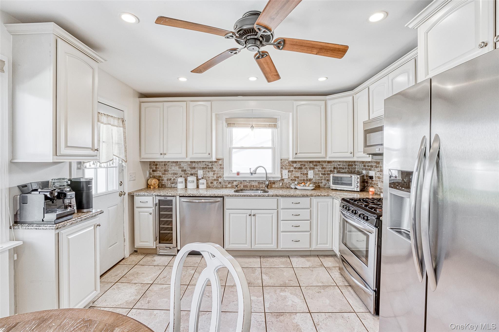 210 11th Street, West Babylon, NY 11704