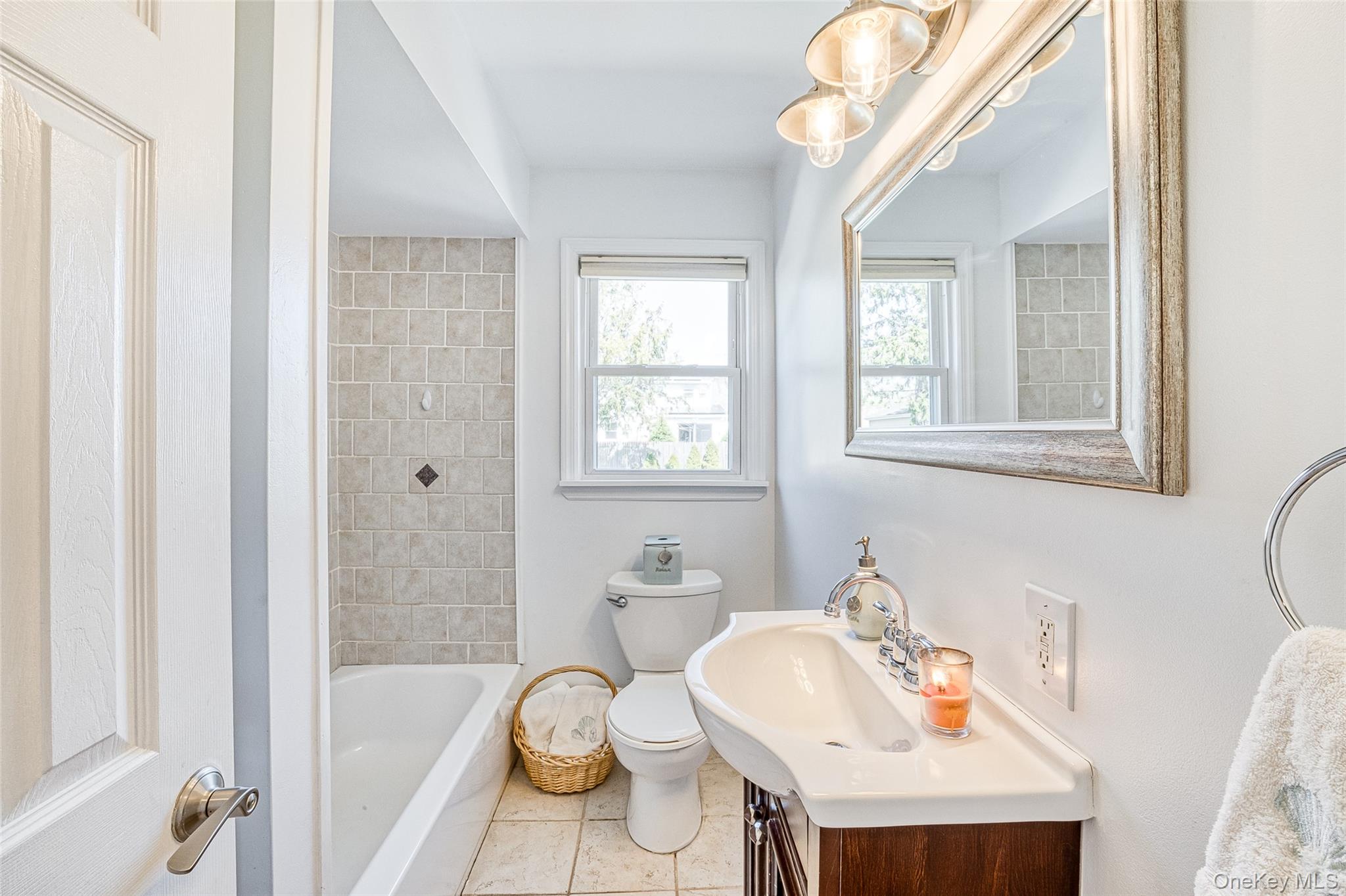 210 11th Street, West Babylon, NY 11704