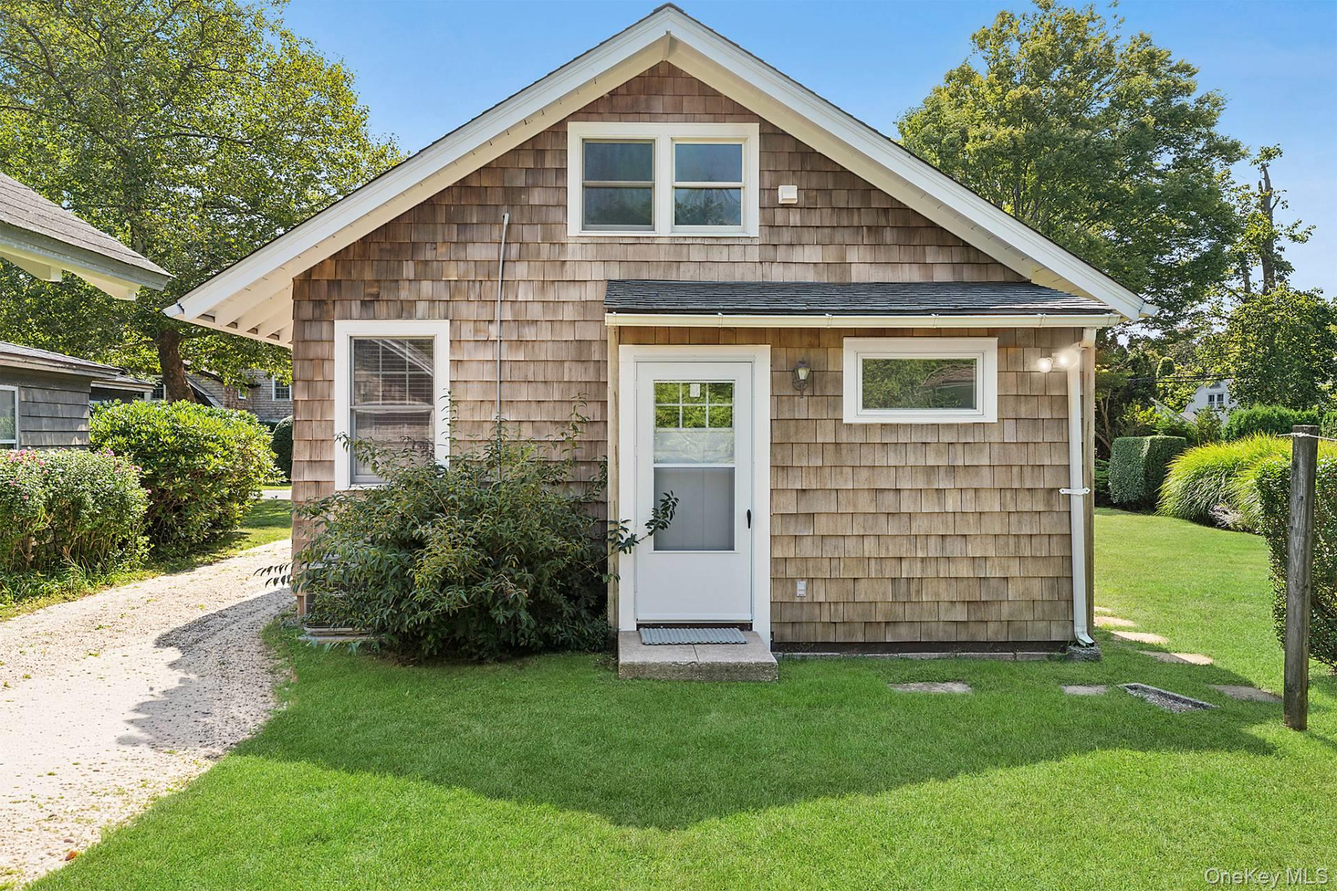 19 John Street, Southampton, NY 11968