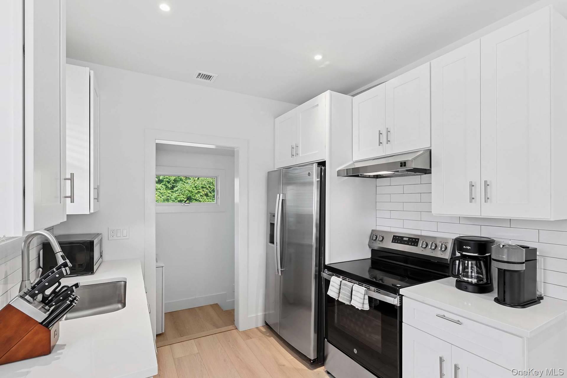 19 John Street, Southampton, NY 11968