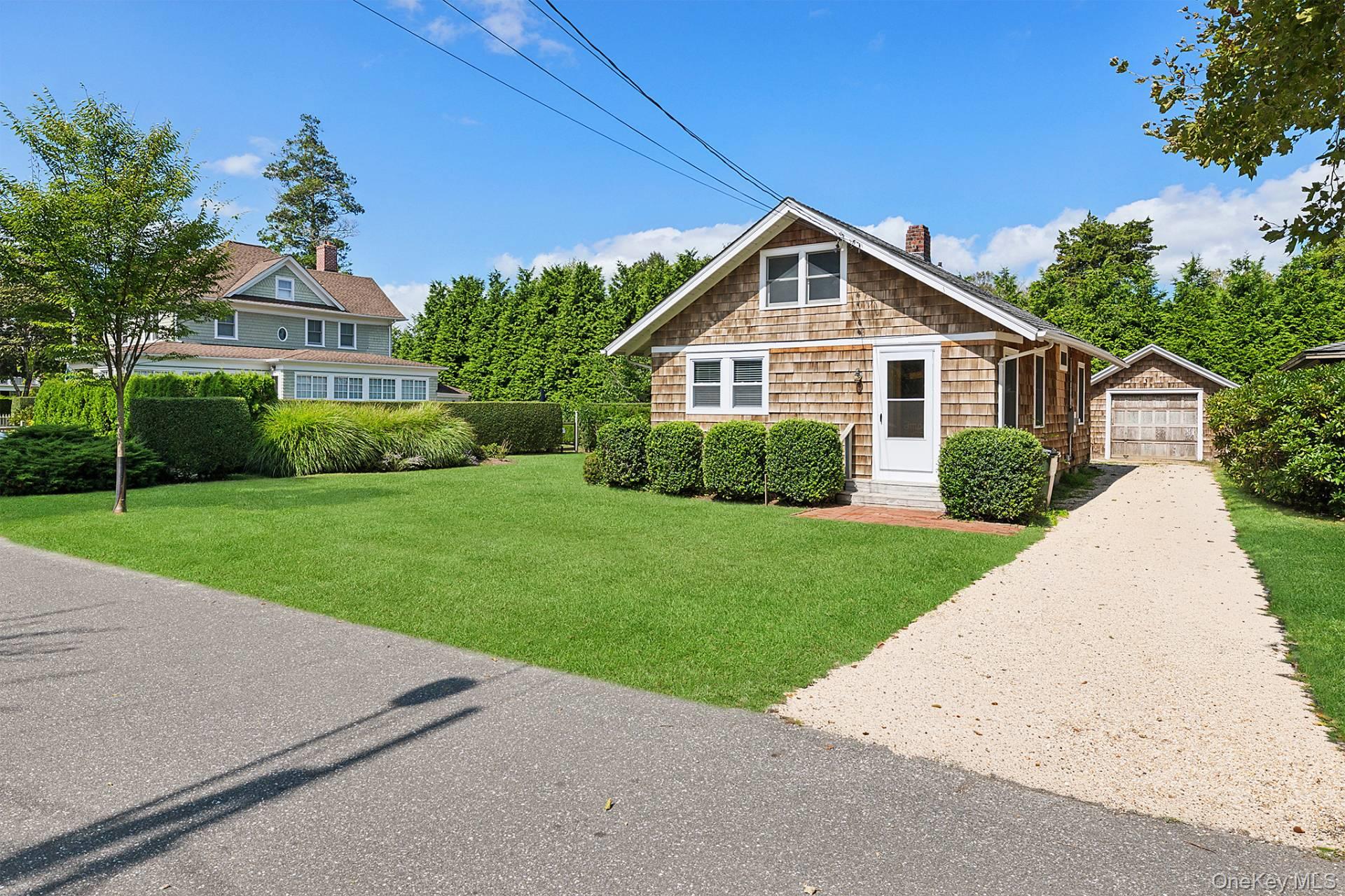 19 John Street, Southampton, NY 11968