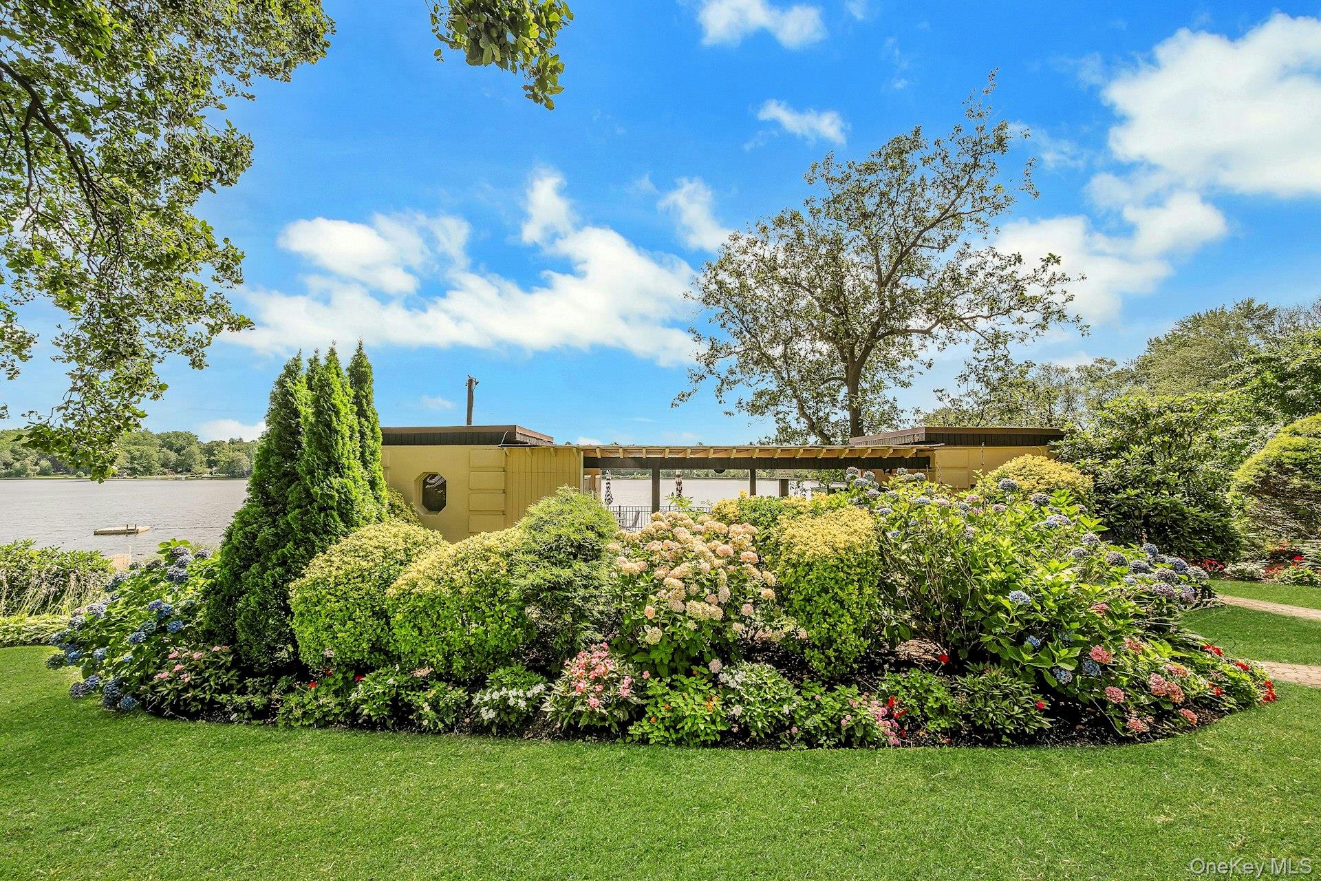 6 Manchester Road # 1, Eastchester, NY 10709