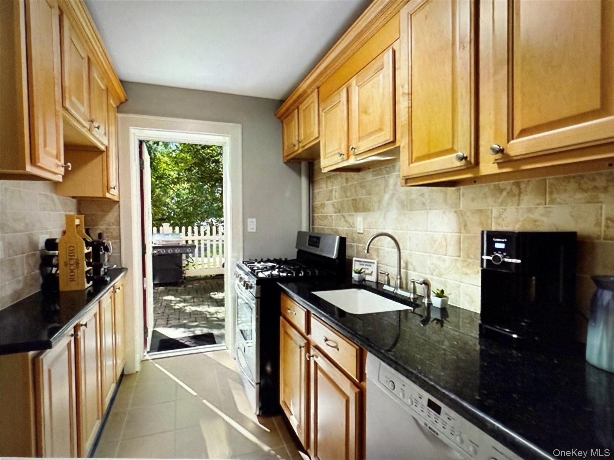 6 Manchester Road # 1, Eastchester, NY 10709