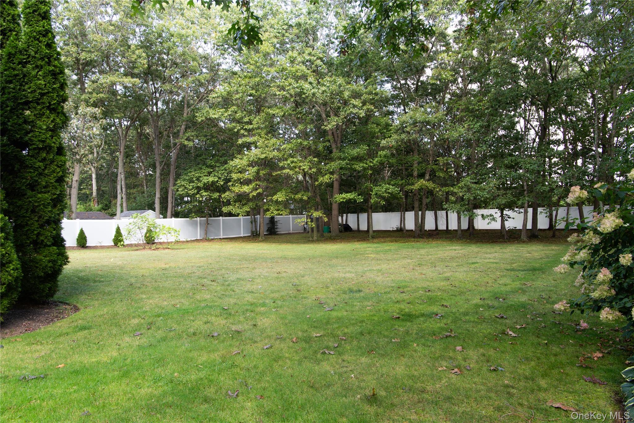 7 Tallmadge Trail, Miller Place, NY 11764