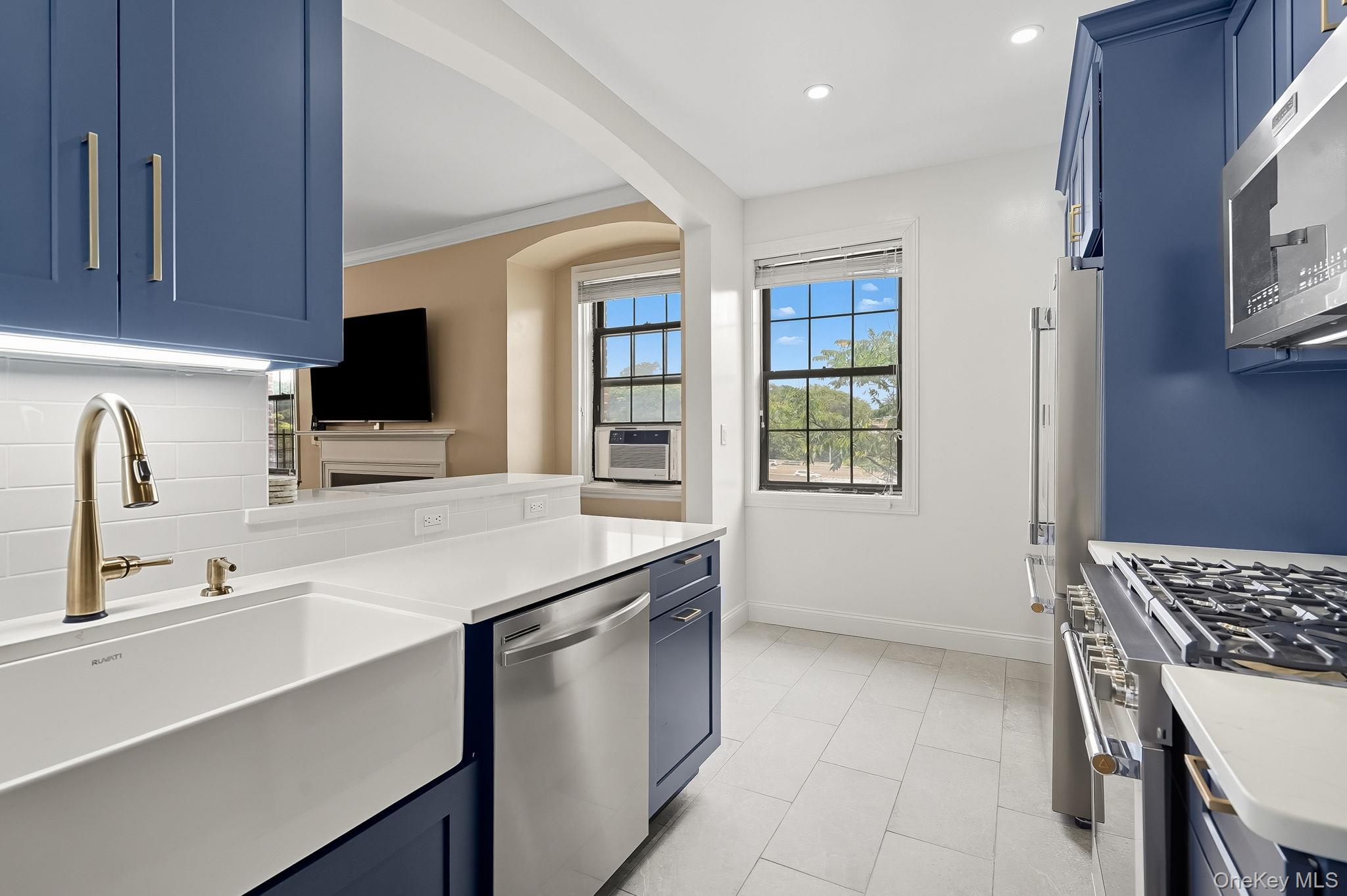 830 Bronx River Road # 5A, Bronxville, NY 10708