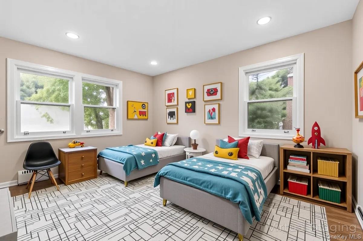 6 Nowick Lane, Smithtown, NY 11787