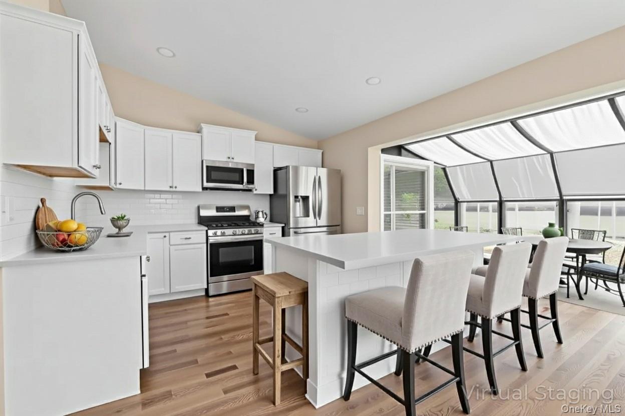 6 Nowick Lane, Smithtown, NY 11787