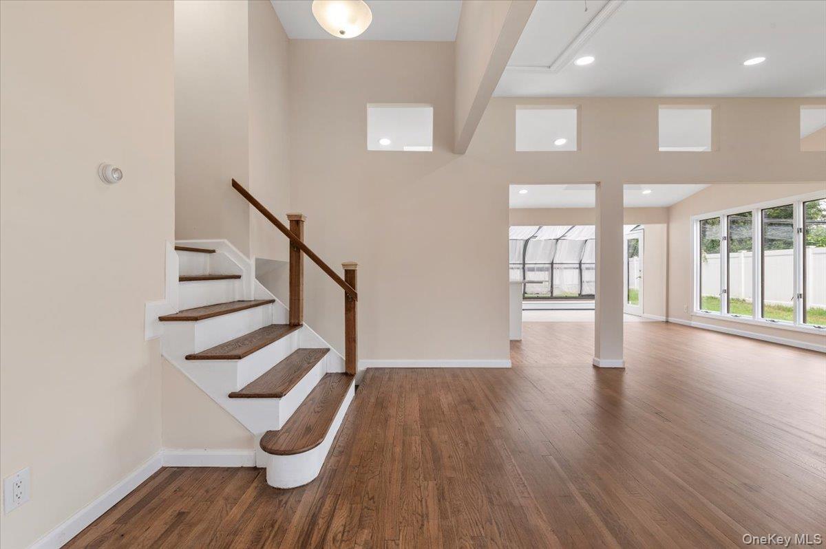 6 Nowick Lane, Smithtown, NY 11787