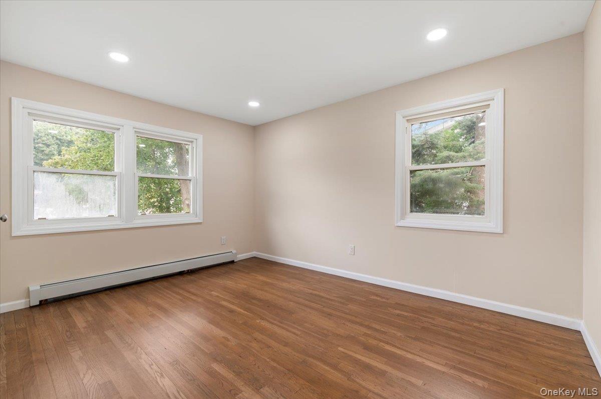 6 Nowick Lane, Smithtown, NY 11787