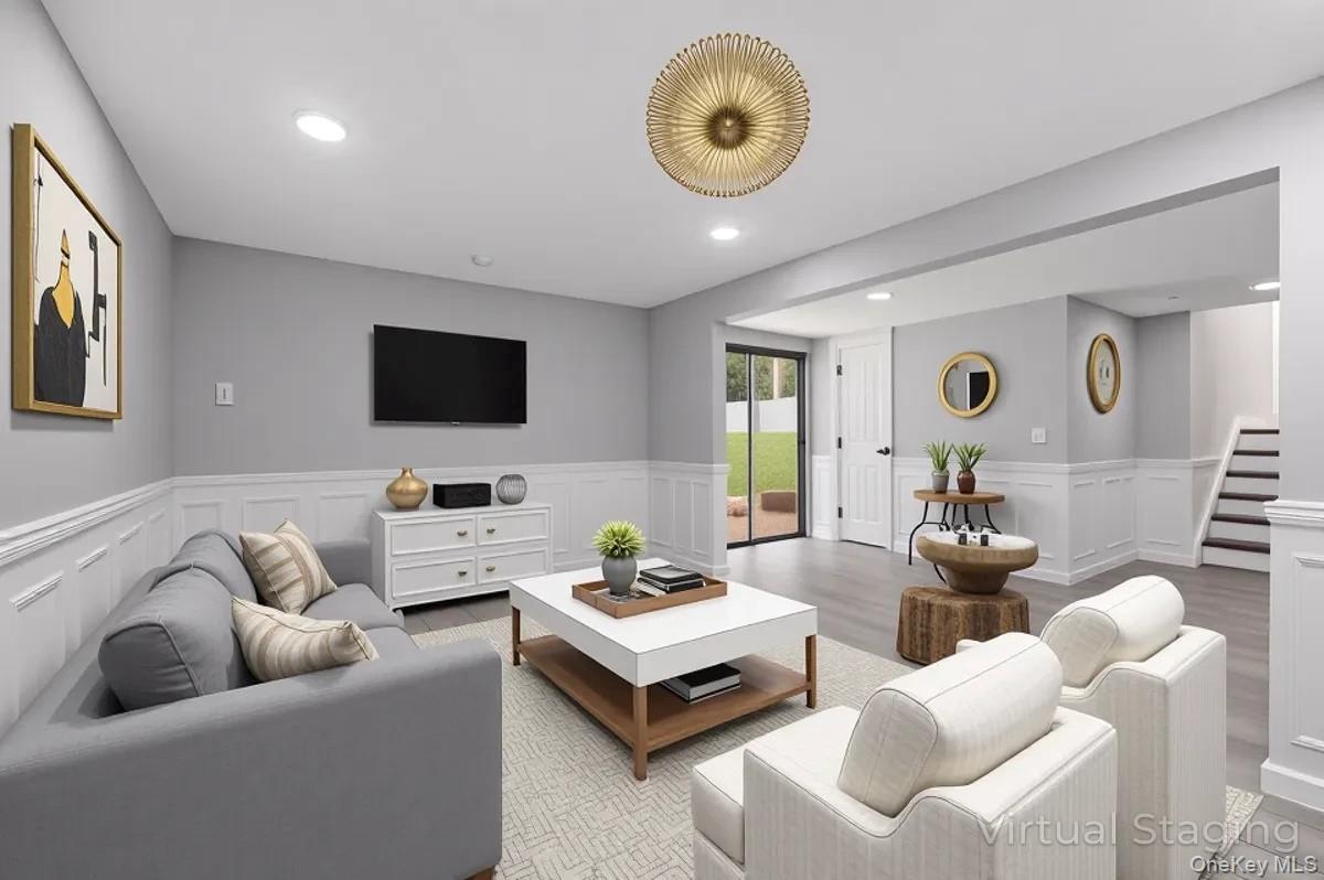 6 Nowick Lane, Smithtown, NY 11787