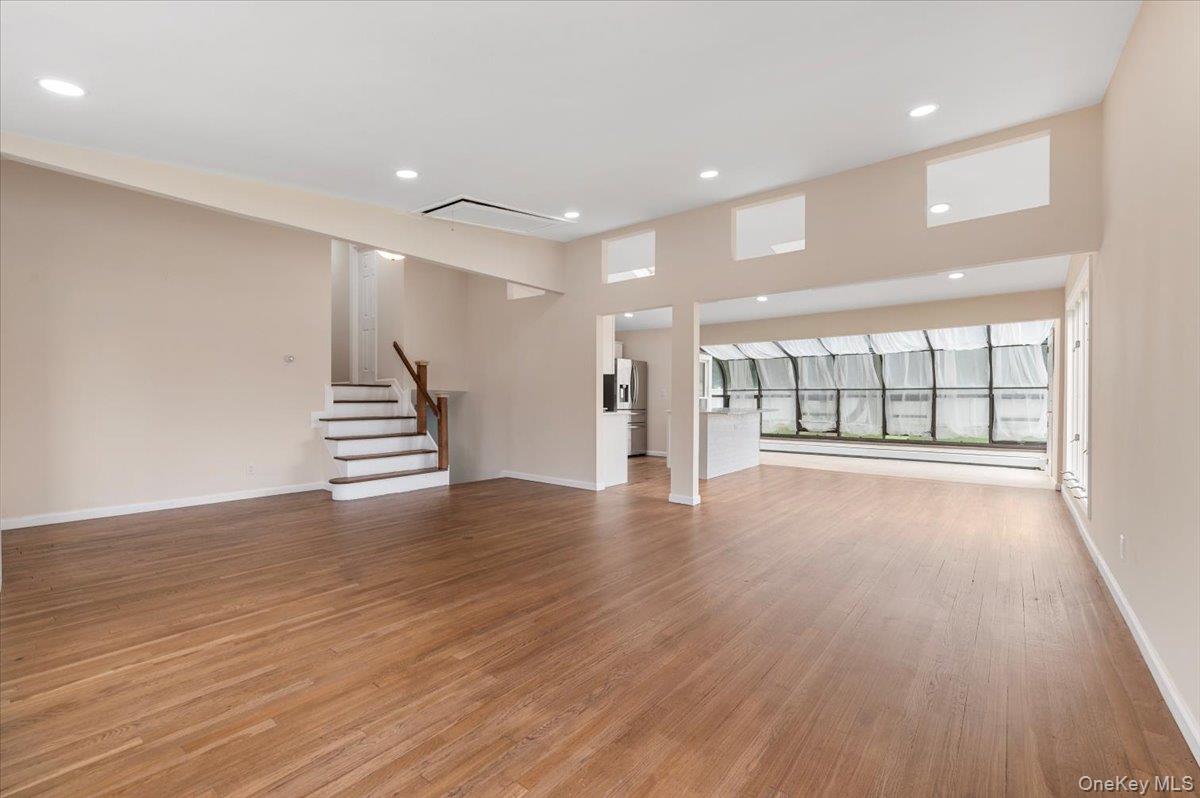 6 Nowick Lane, Smithtown, NY 11787