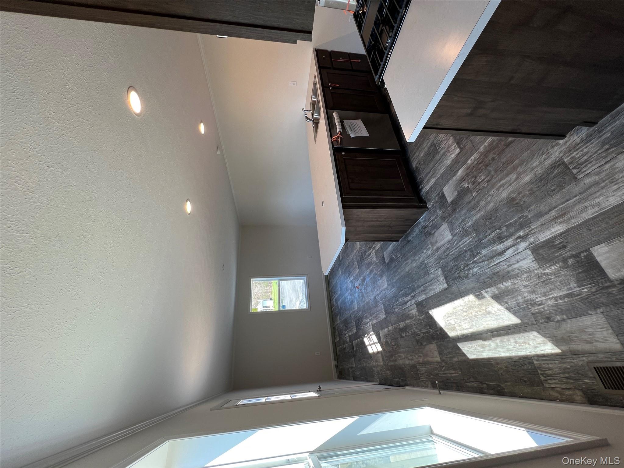 985 Route 17M, Middletown, NY 10940