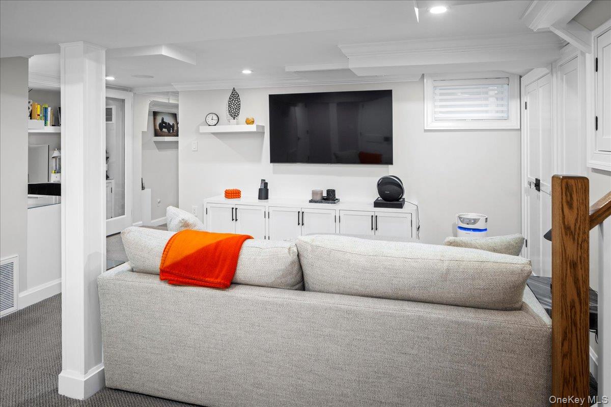 41 Birch Street, Port Washington, NY 11050