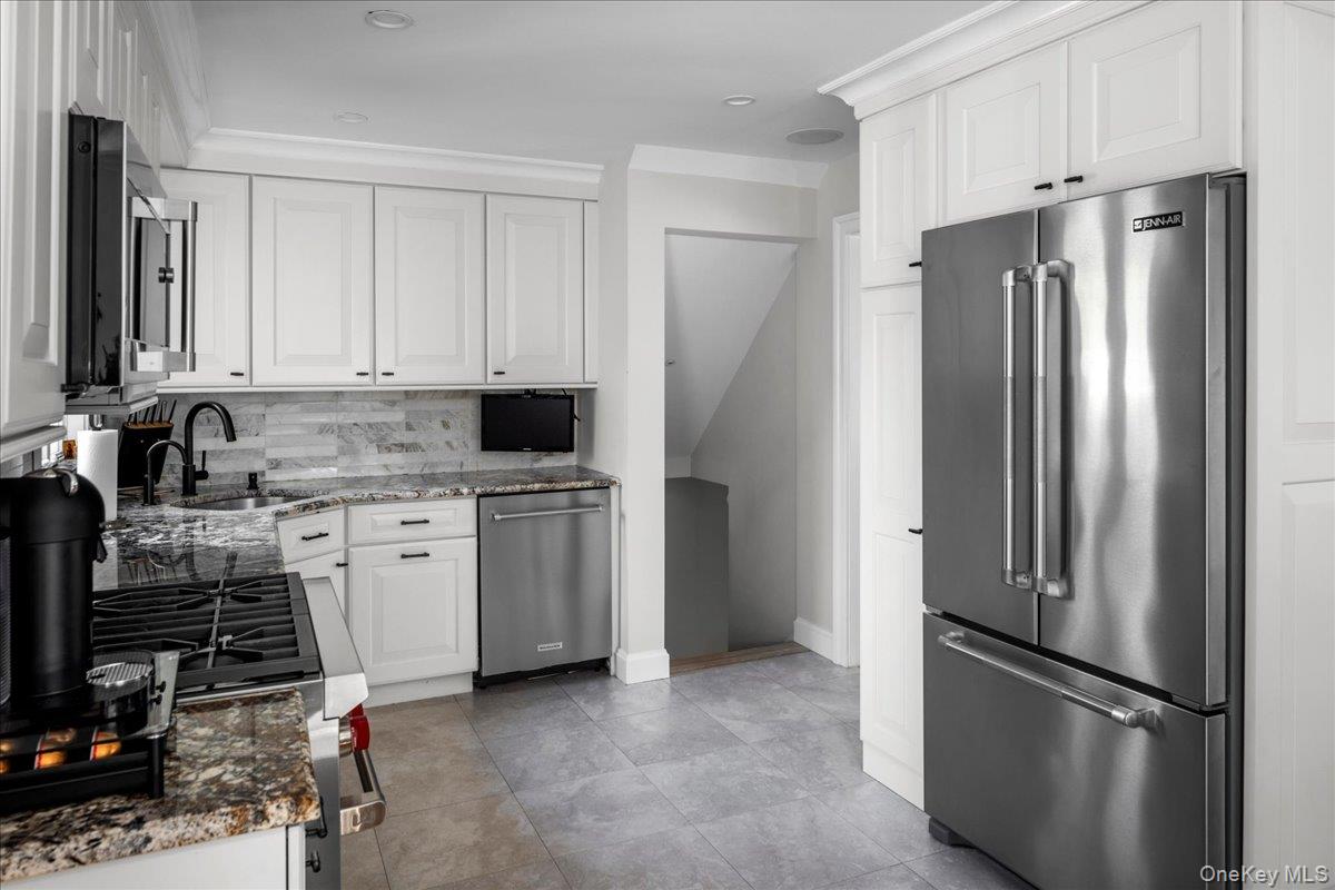 41 Birch Street, Port Washington, NY 11050