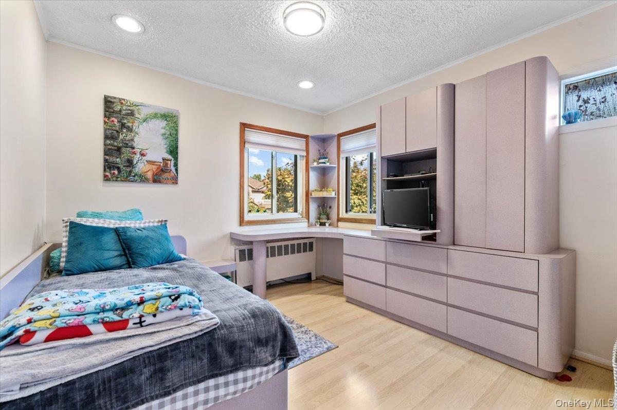 2 Doone Drive, Syosset, NY 11791