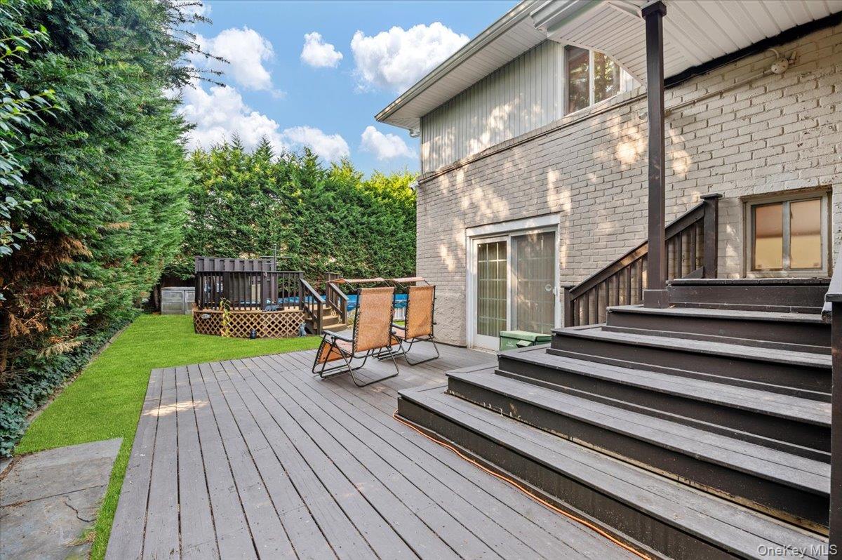 2 Doone Drive, Syosset, NY 11791