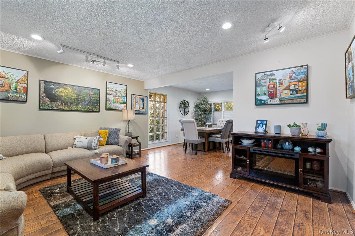 2 Doone Drive, Syosset, NY 11791