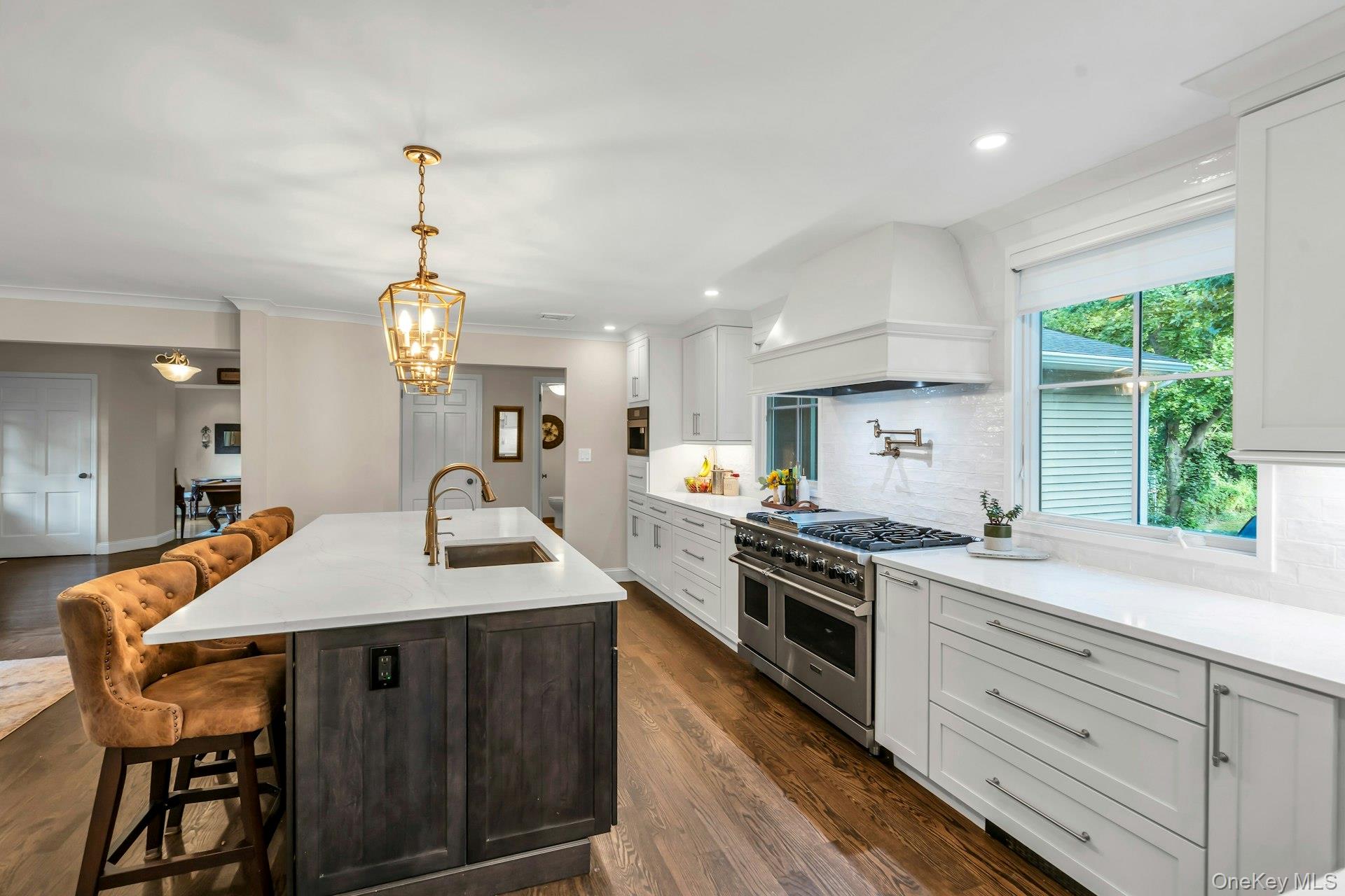 18 Norma Lane, Dix Hills, NY 11746