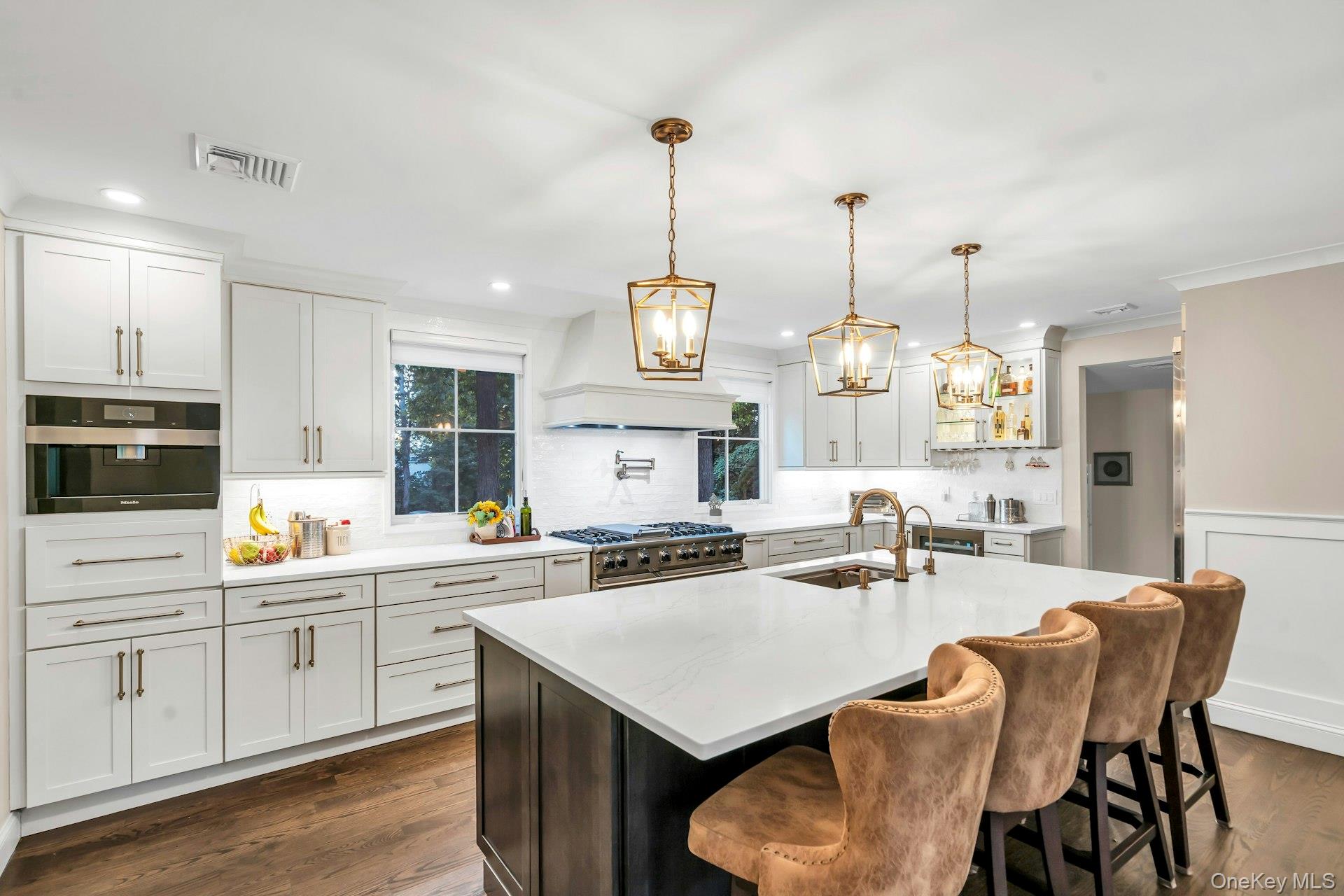 18 Norma Lane, Dix Hills, NY 11746