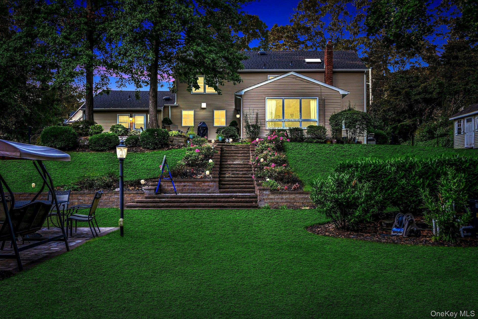 18 Norma Lane, Dix Hills, NY 11746