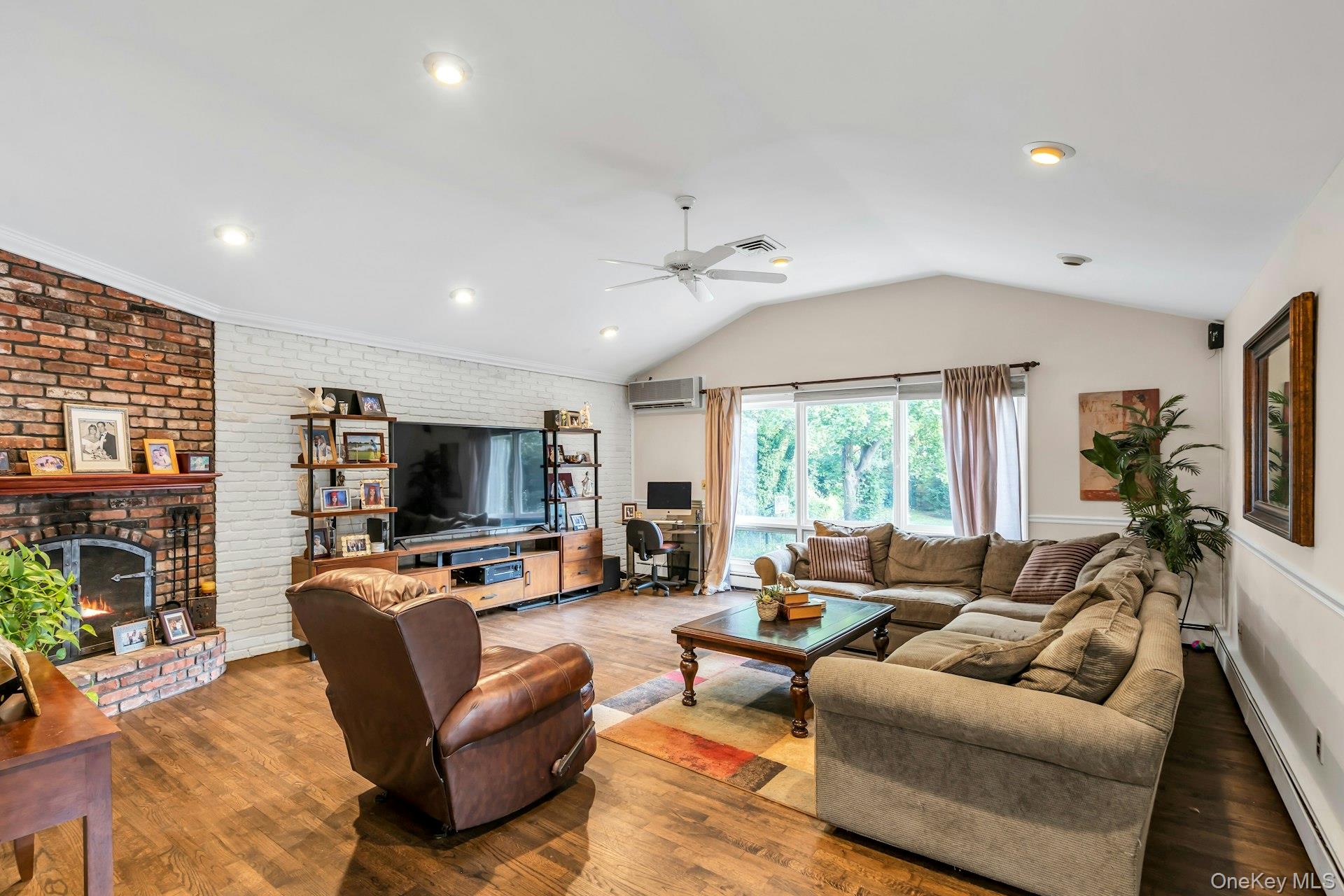 18 Norma Lane, Dix Hills, NY 11746