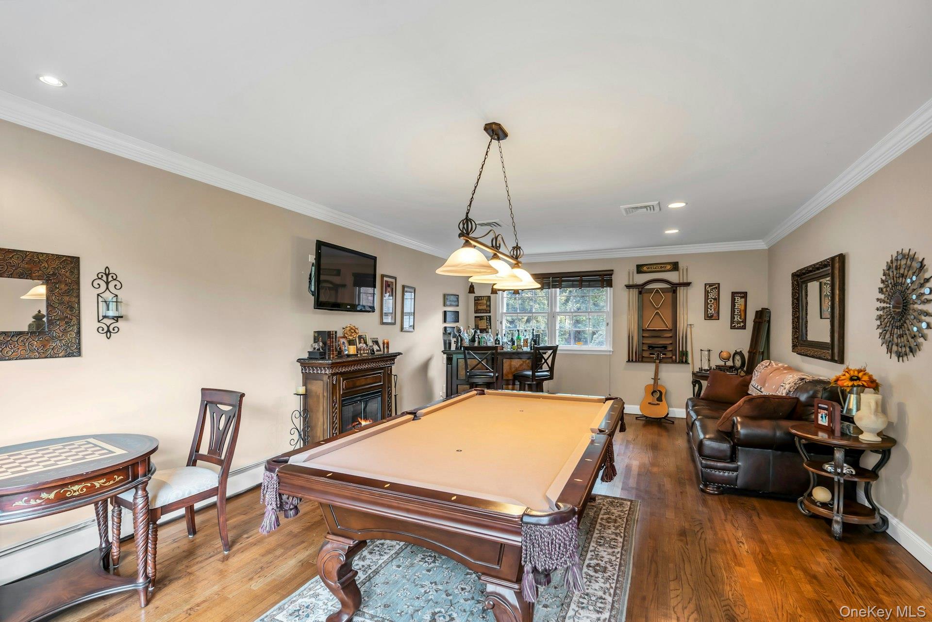 18 Norma Lane, Dix Hills, NY 11746