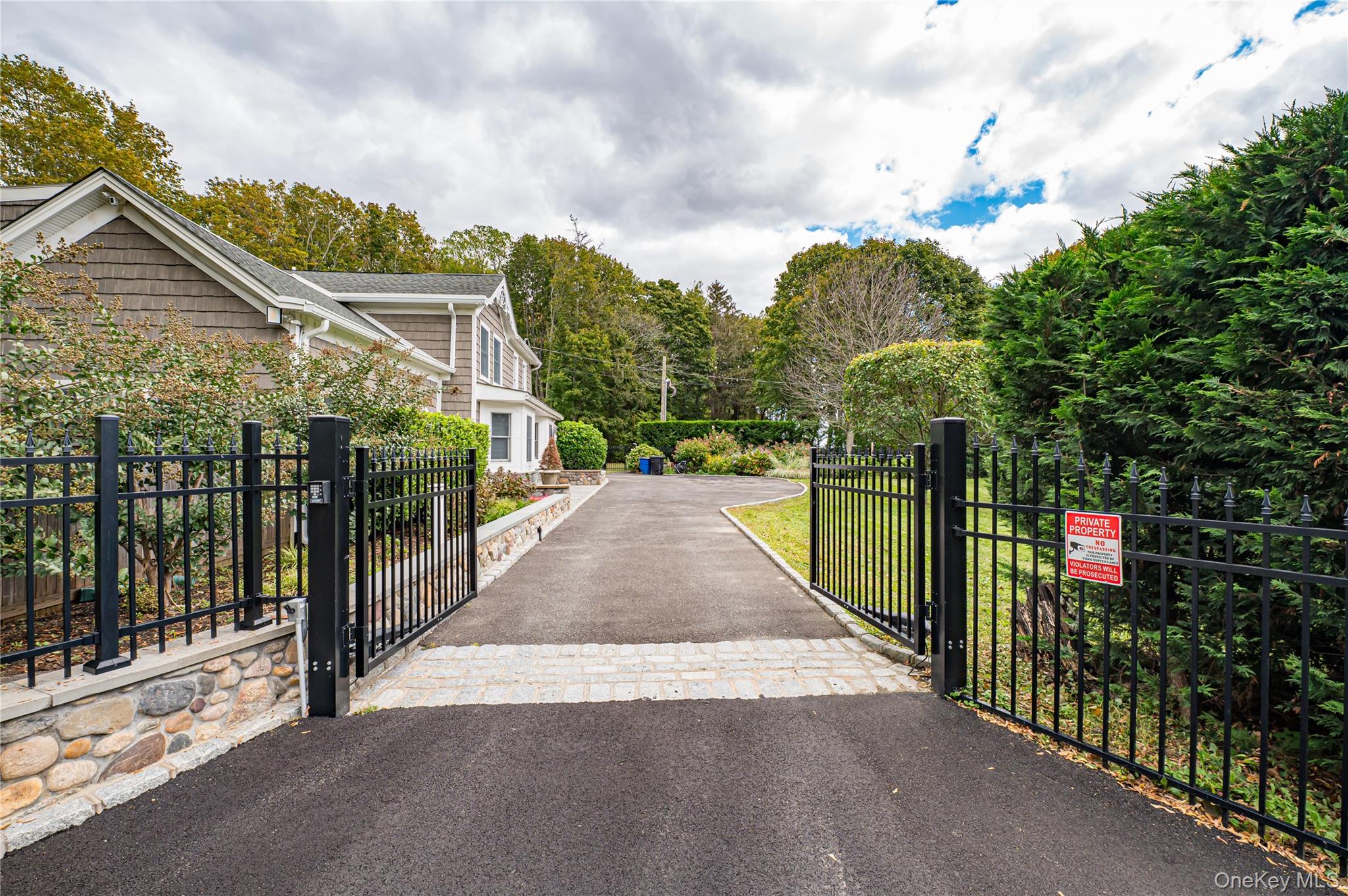 2746 Sound Avenue, Riverhead, NY 11901