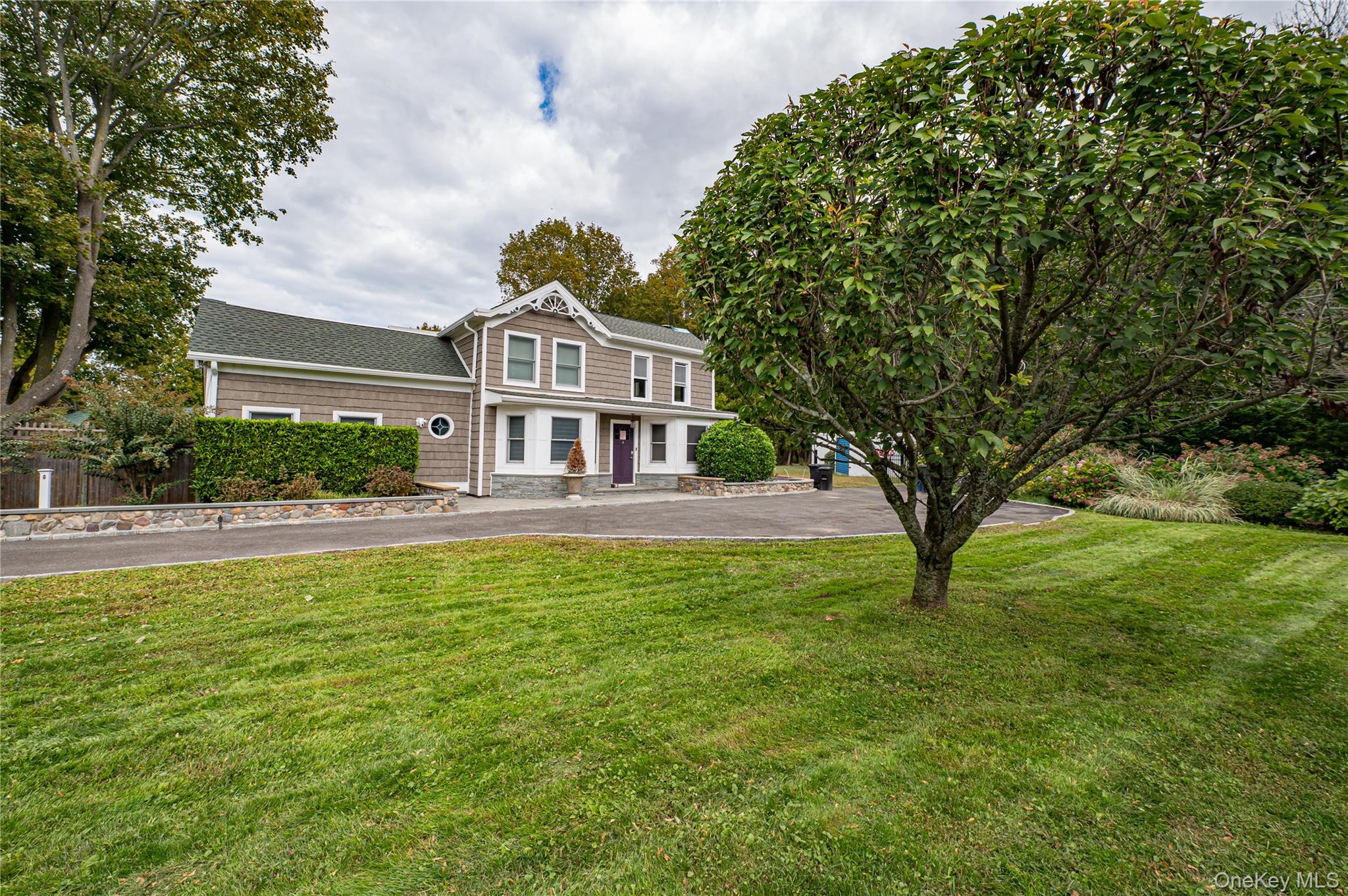 2746 Sound Avenue, Riverhead, NY 11901