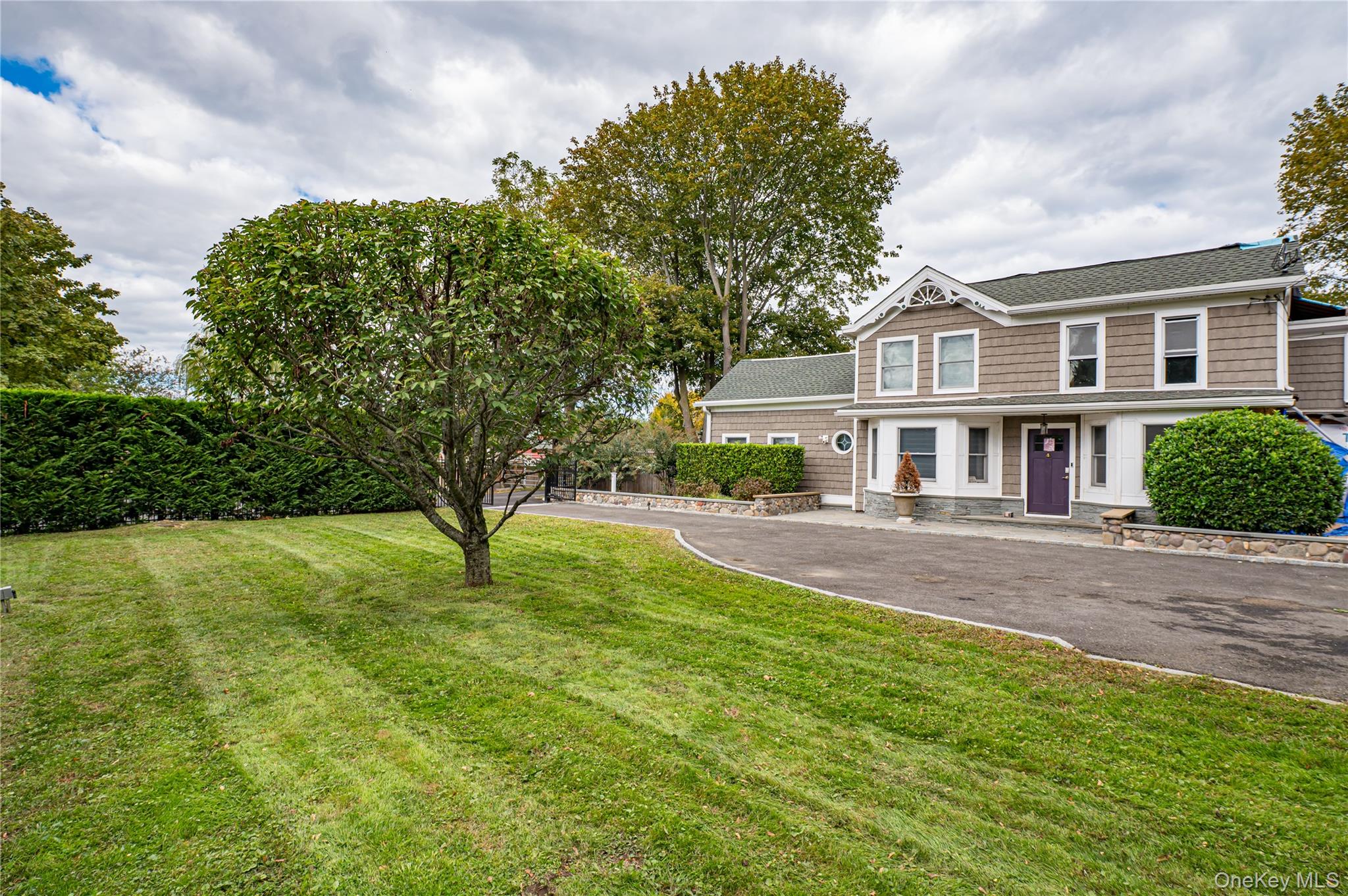 2746 Sound Avenue, Riverhead, NY 11901