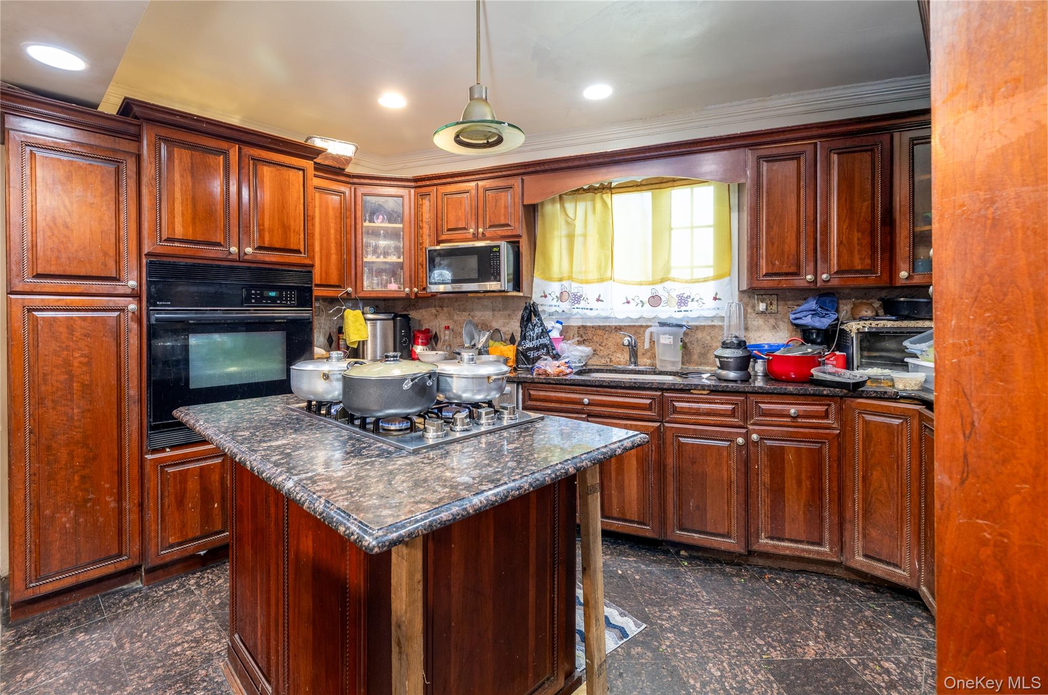 186-02 Foch Boulevard, Saint Albans, NY 11412