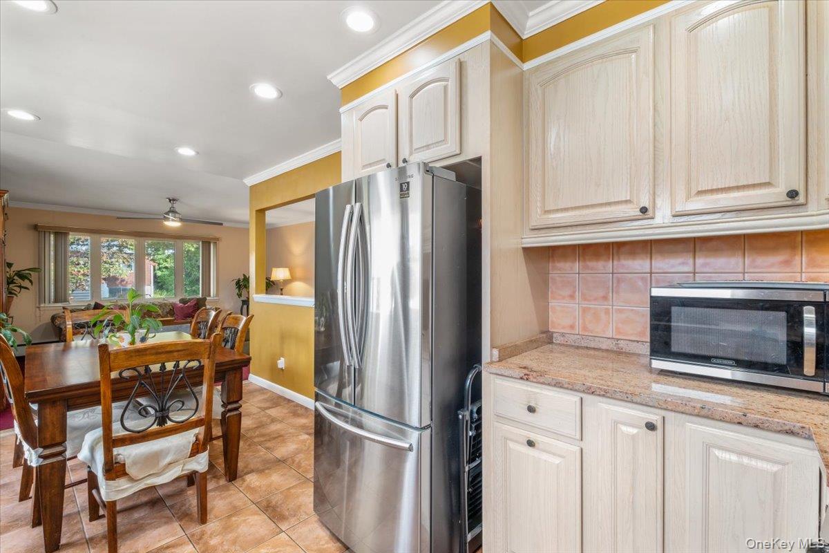 548 S 9th Avenue, Mount Vernon, NY 10550