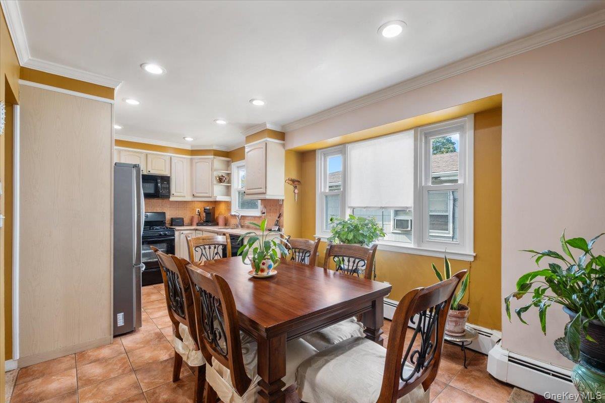 548 S 9th Avenue, Mount Vernon, NY 10550