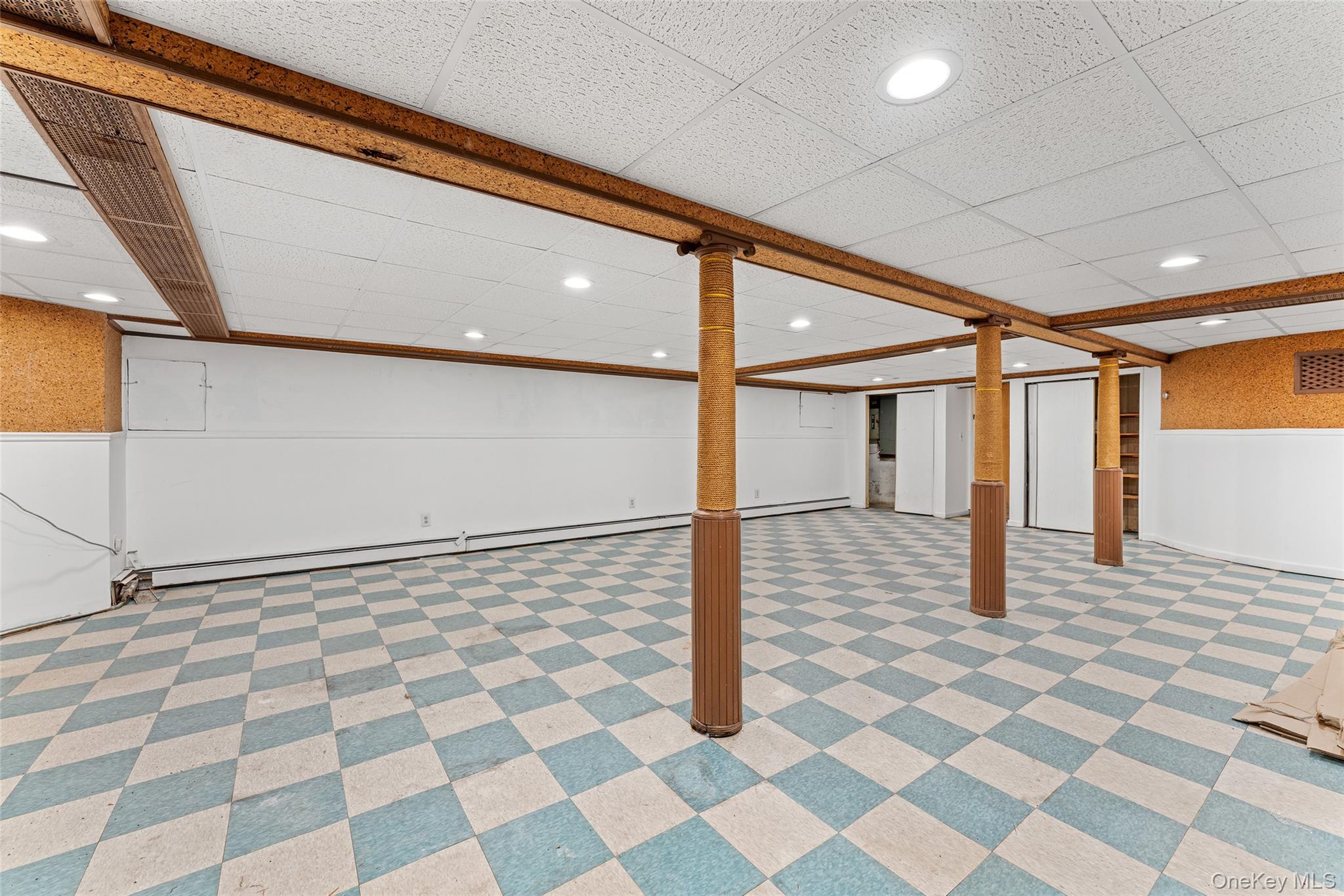 803 Barberry Lane, Woodsburgh, NY 11598