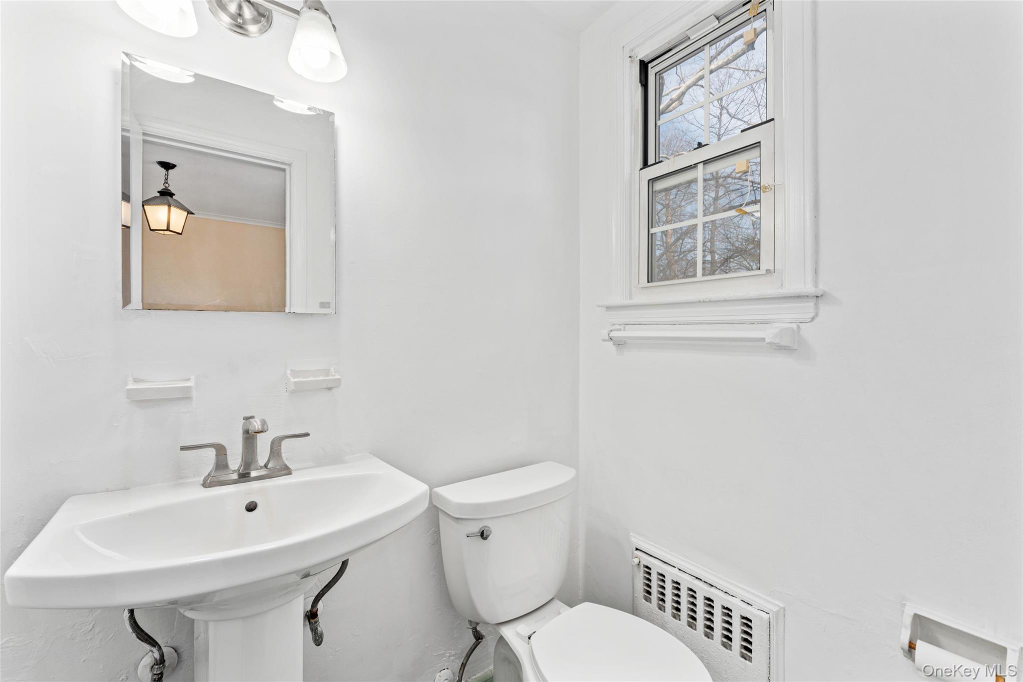 803 Barberry Lane, Woodsburgh, NY 11598