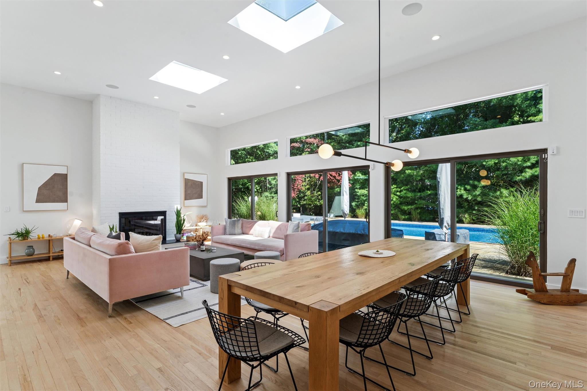 8 Deer Path, Quogue, NY 11959