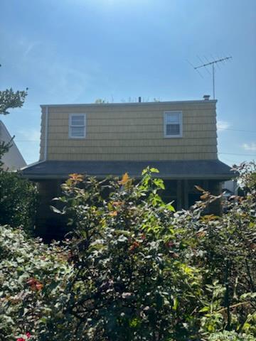 545 6th Avenue, New Hyde Park, NY 11040