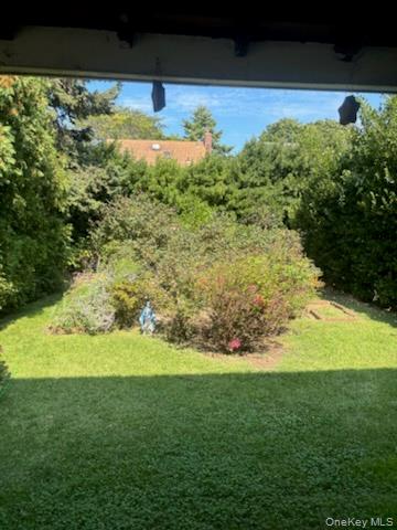 545 6th Avenue, New Hyde Park, NY 11040