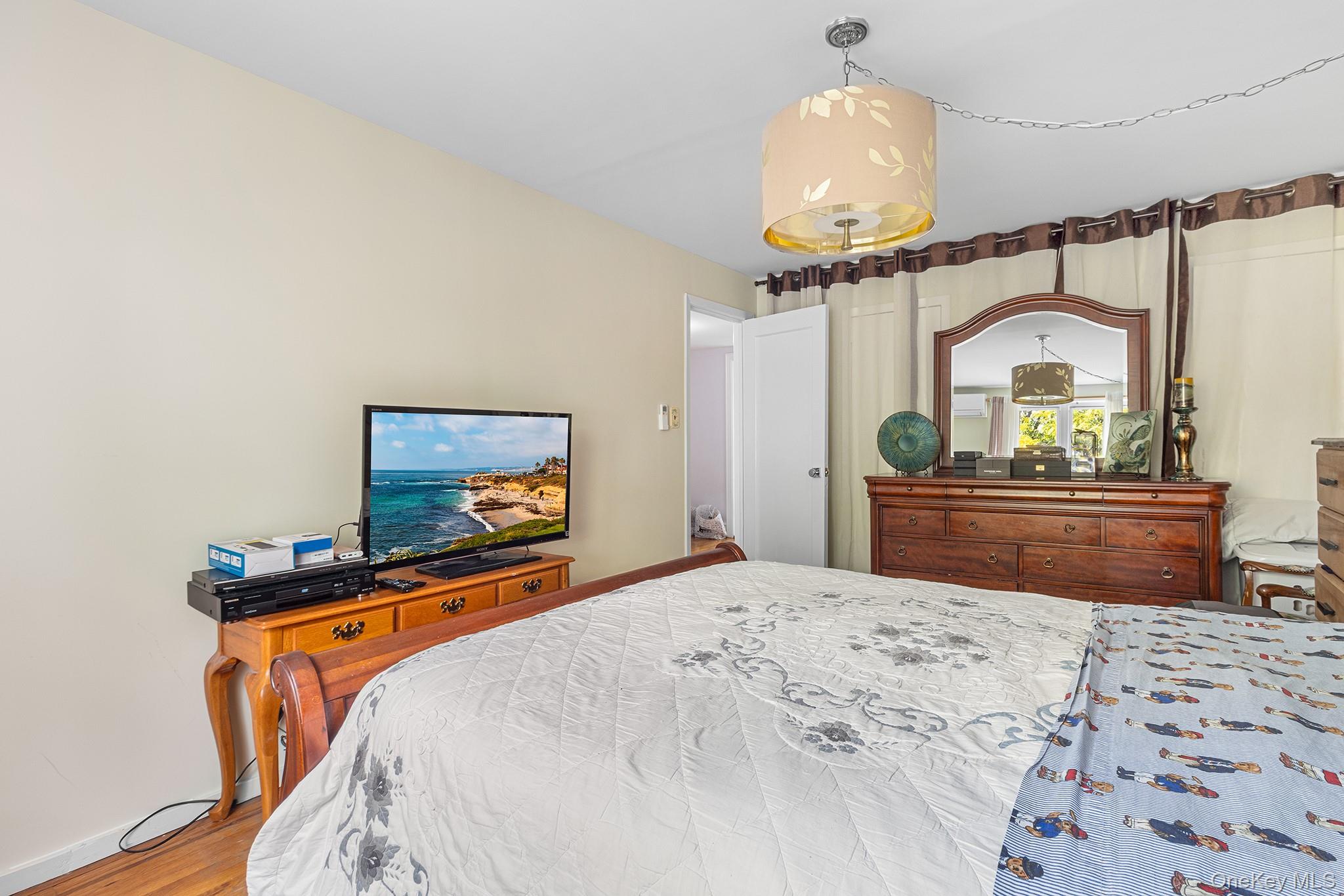 1736 E 33rd Street, Brooklyn, NY 11234