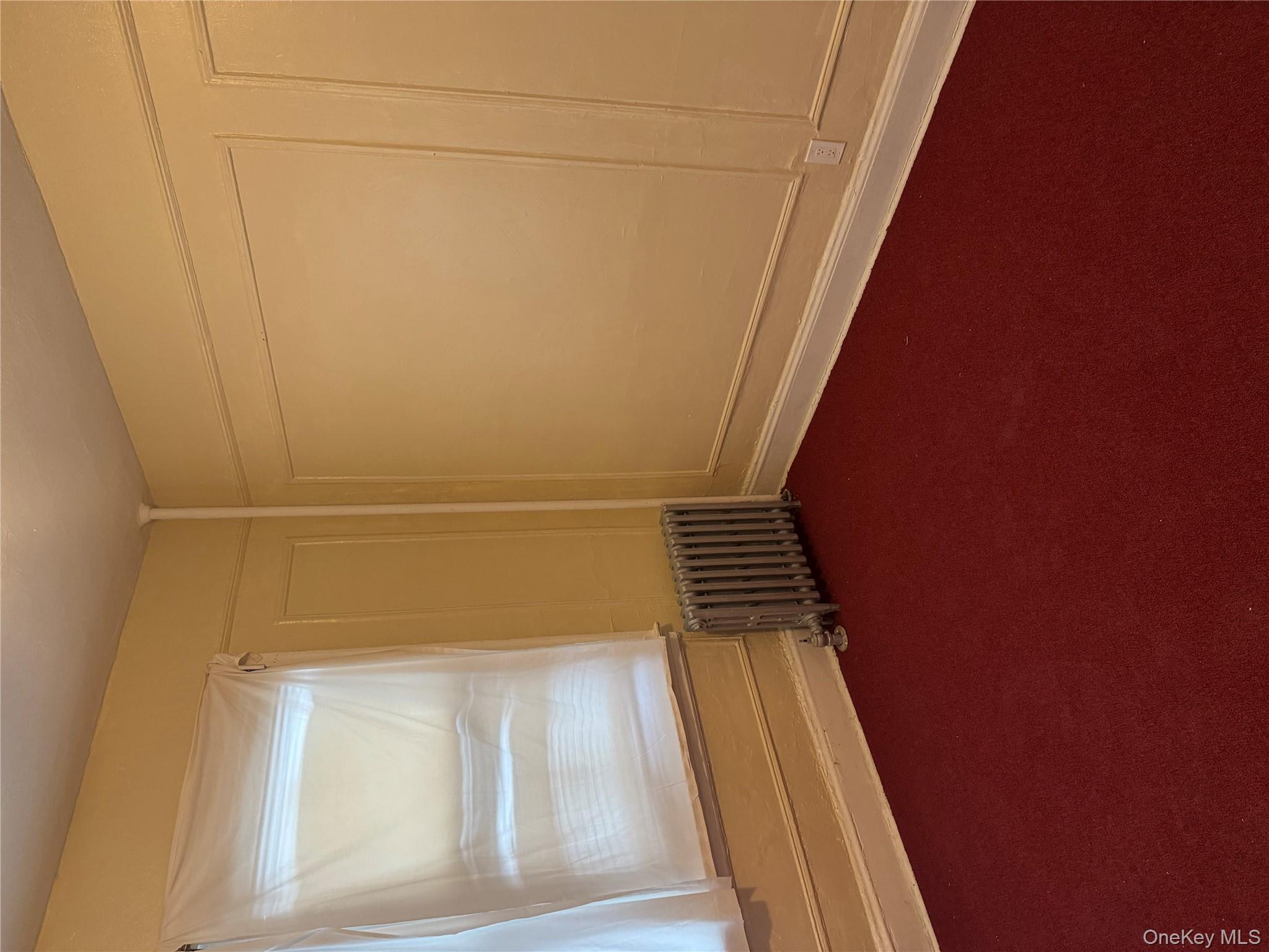 927 E 219th Street, Bronx, NY 10469