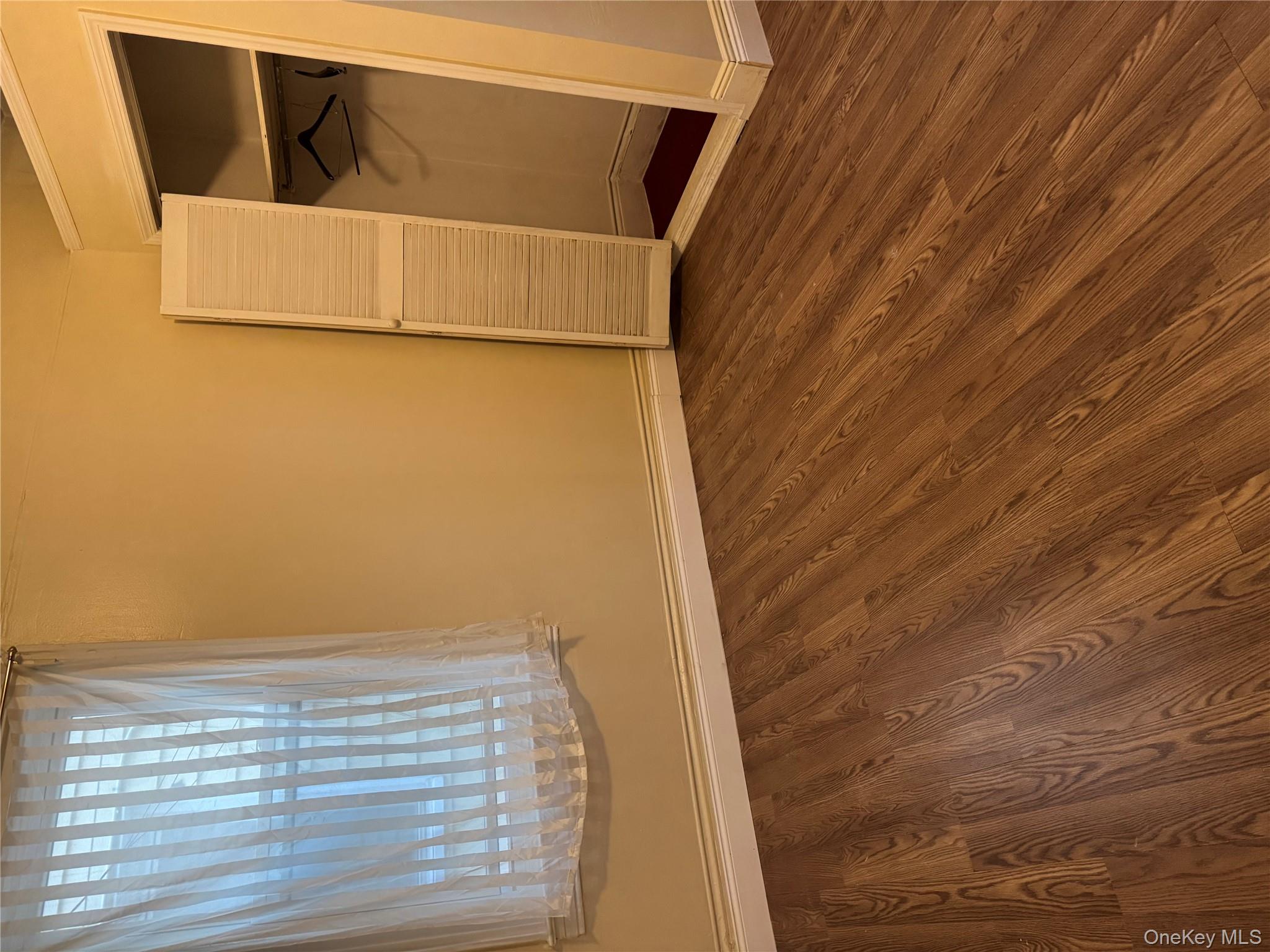 927 E 219th Street, Bronx, NY 10469