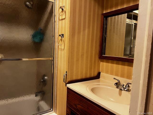 31 Champlain Street, Ronkonkoma, NY 11779