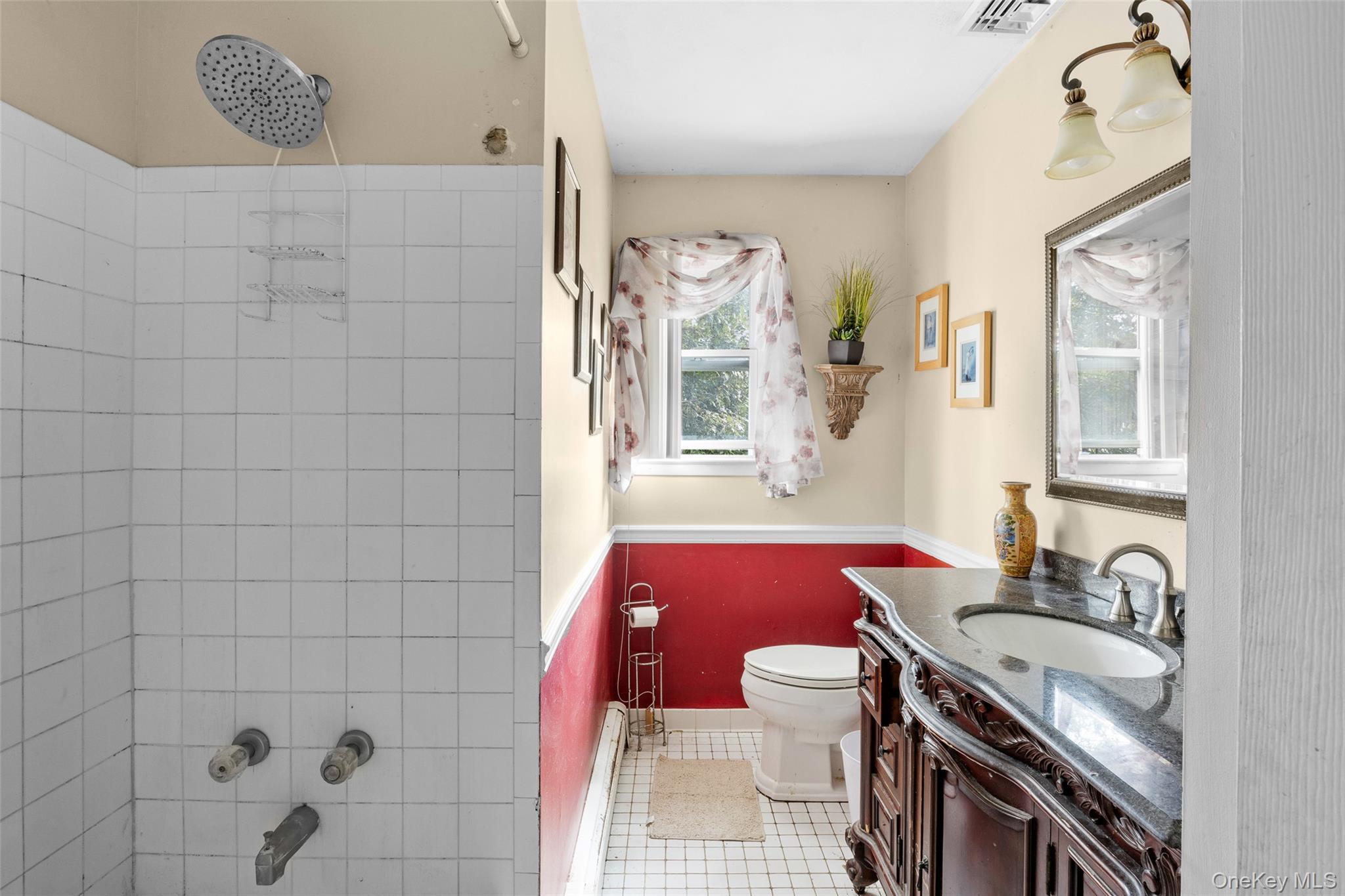 20 Westminster Drive, Bohemia, NY 11716