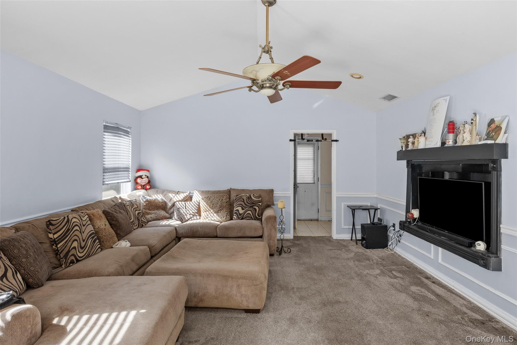 20 Westminster Drive, Bohemia, NY 11716