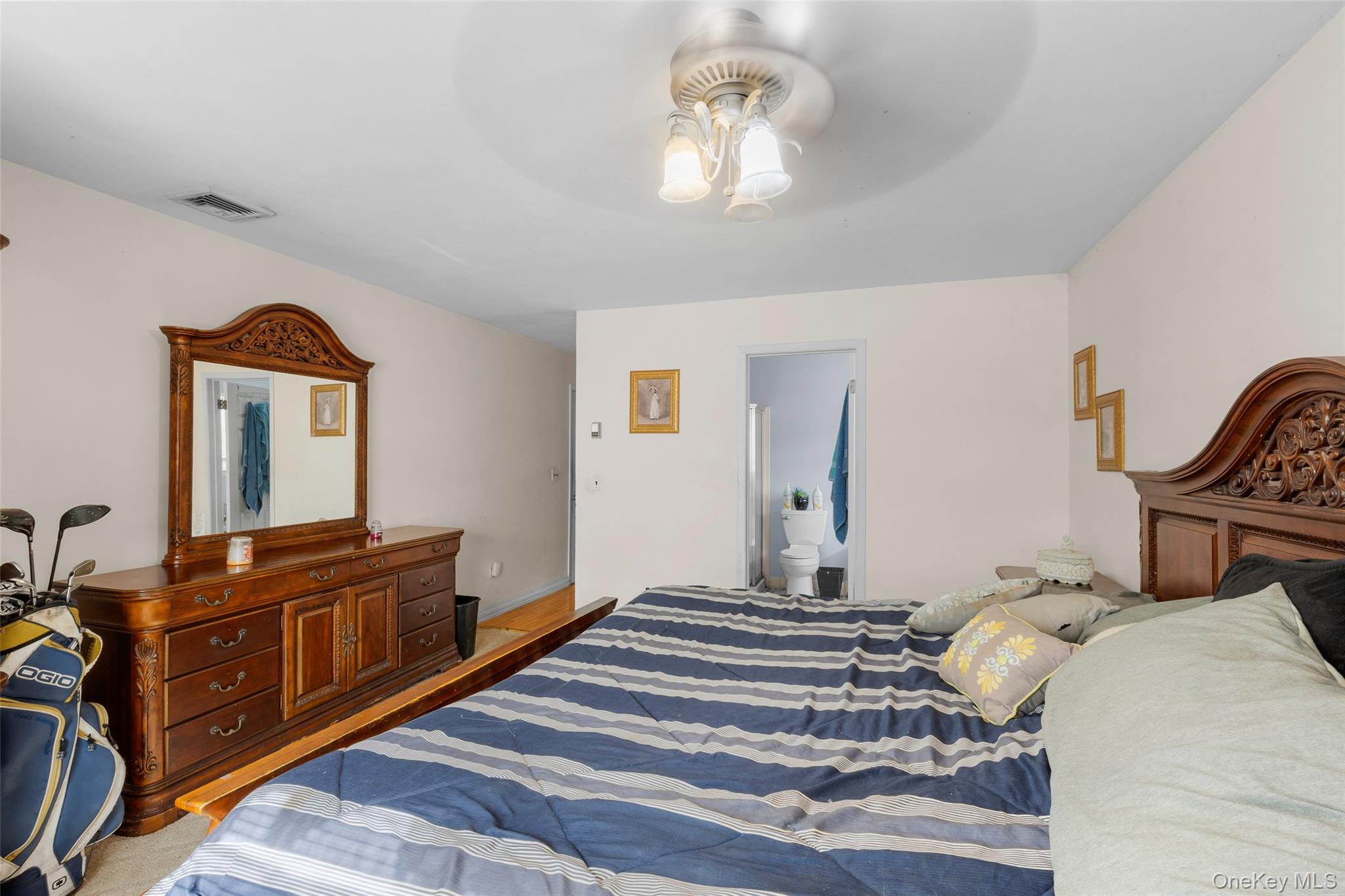 20 Westminster Drive, Bohemia, NY 11716